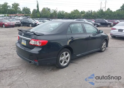 2013 Toyota Corolla S z USA, uszkodzony, nr VIN 2T1BU4EE9DC120223